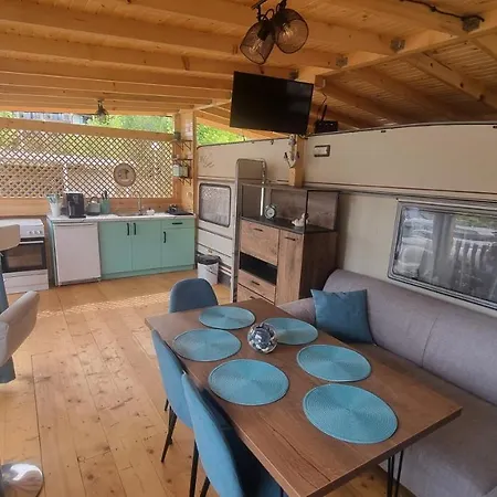 каравана тиана Κάμπινγκ