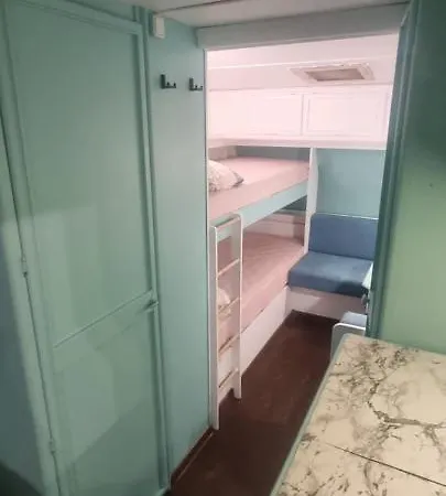 каравана тиана Parque de Campismo *