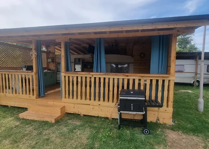 каравана тиана Κάμπινγκ